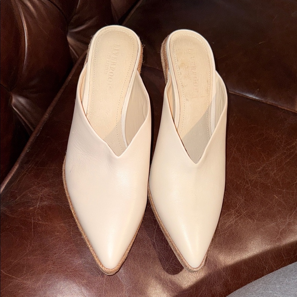 Liverpool Cream Pointed Mules